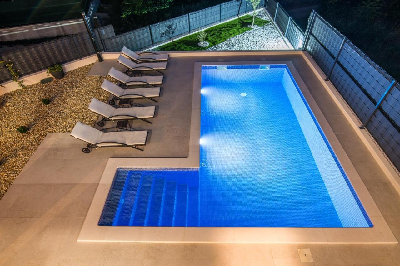 Villa Periska Skrbčići エクステリア 写真
